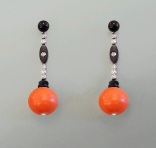 Ohrstecker___Platin Brillianten Koralle Onyx___1930